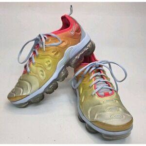 Womens Size 7.5 Nike Air Vapormax Plus Sunrise Yellow Orange Athletic Sneakers